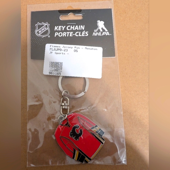 3 For 30$ NHL - Calgary Flames Monahan Jersey Keyring  Sean Monahan #23 keychain - Picture 1 of 3